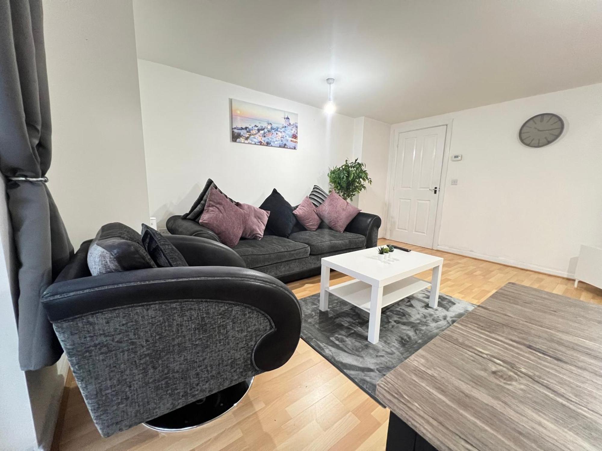 High End Luxury 2 Bed Apartment Birmingham Bagian luar foto