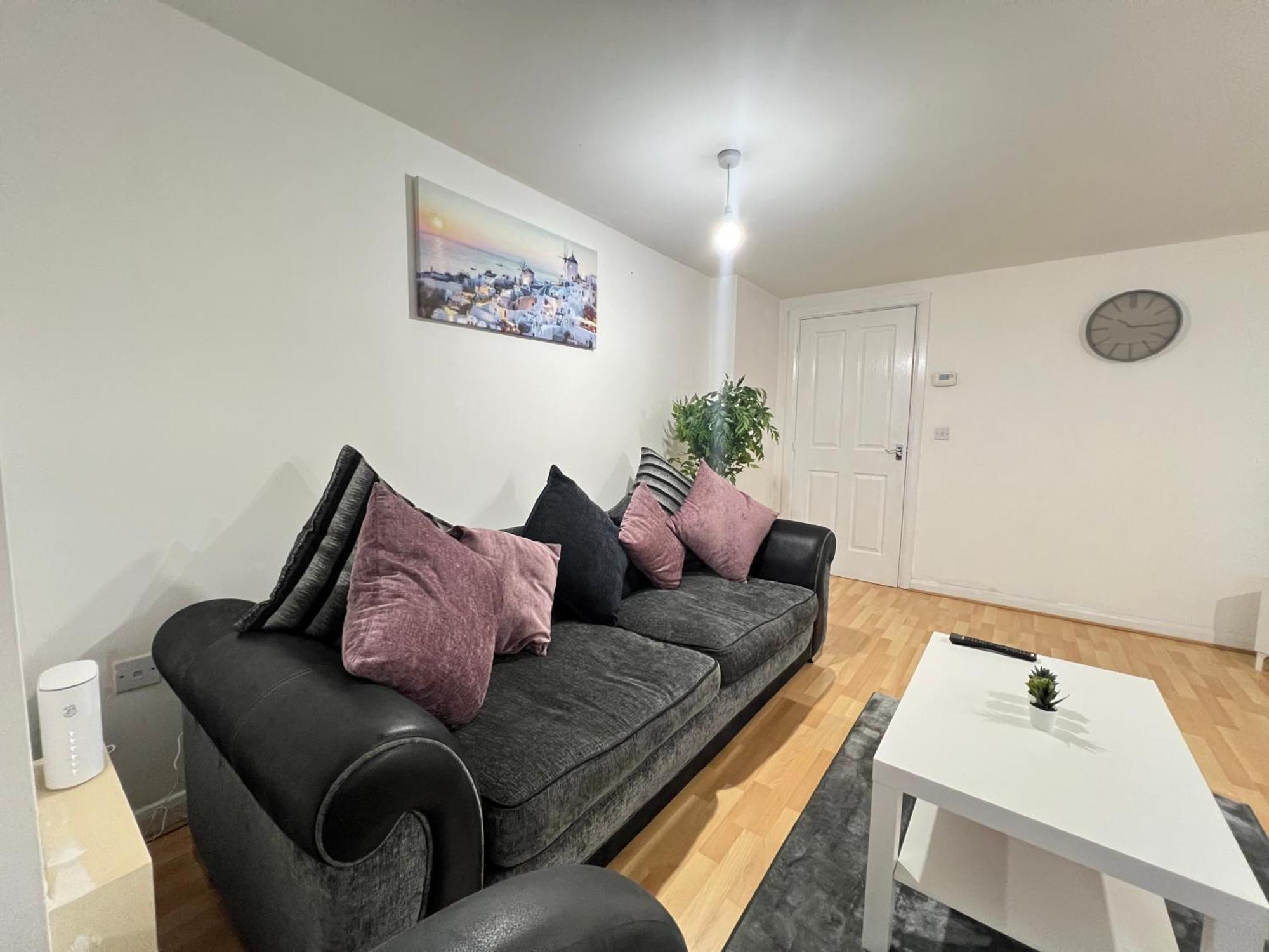 High End Luxury 2 Bed Apartment Birmingham Bagian luar foto